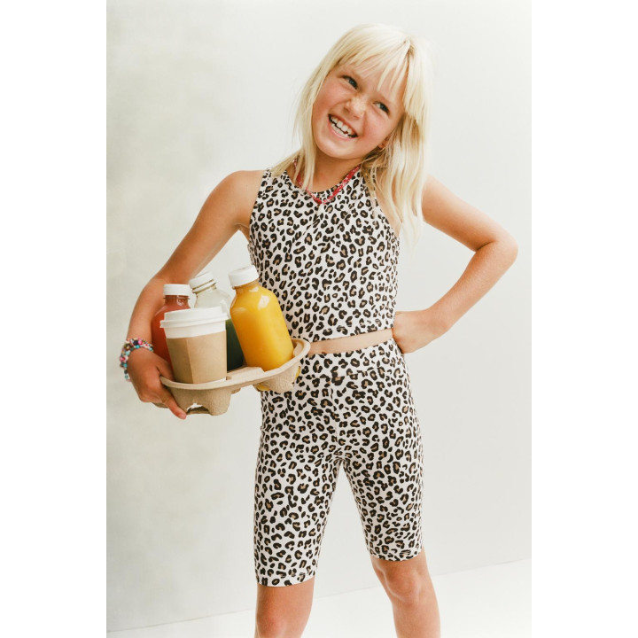 ТОП ИЗ ТКАНИ С АНИМАЛИСТИЧЕСКИМ ПРИНТОМ